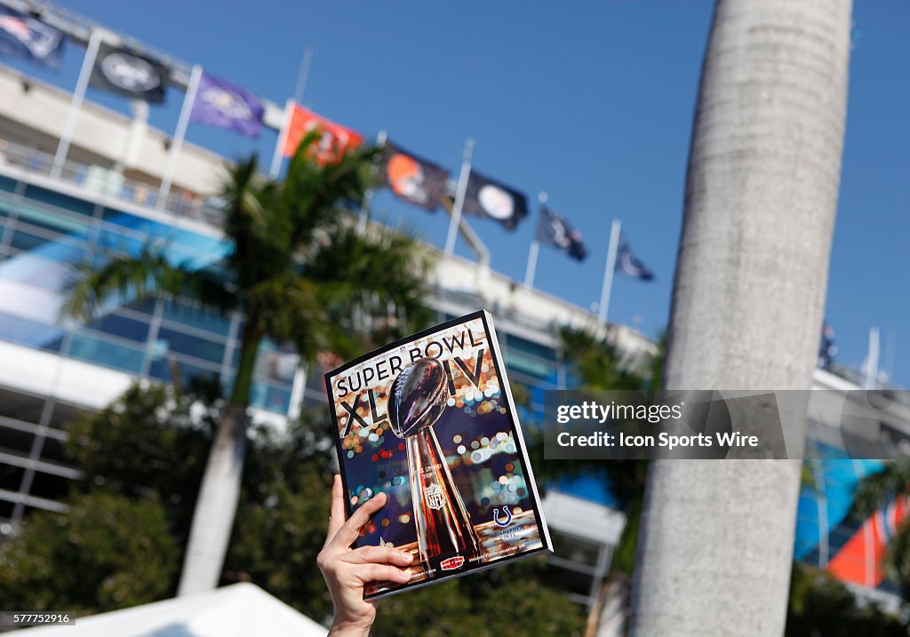 Football - NFL Super Bowl XLIV - Saints vs. Colts