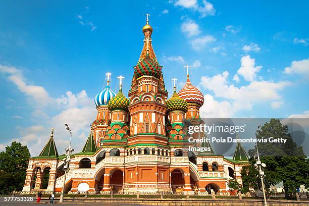 st basil's cathedral, in red square, moscow, russia - st basil's cathedral stock pictures, royalty-free photos & images