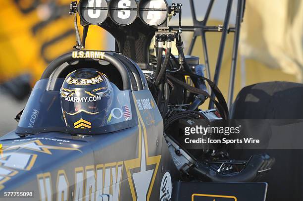 Racing. Qualifying during the 50th running of the Kragen O'Reilly NHRA Winternationals at historic Auto Club Raceway at Pomona in Pomona, CA. Top...