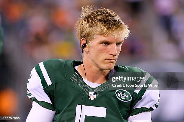 Matt Simms 368 Snoopy Football Stock Photos, High-Res Pictures, and Images - Getty ...
