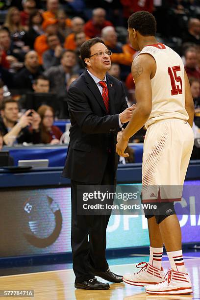 Devin Forward 115 Tom Davis (Basketball Coach) Stock Photos, High-Res Pictures, and ...