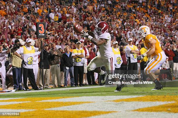 Alabama runningback Trent Richardson scores on a 5 yard pass during fourth quarter action. The Tennessee Volunteers were defeated by the Alabama...