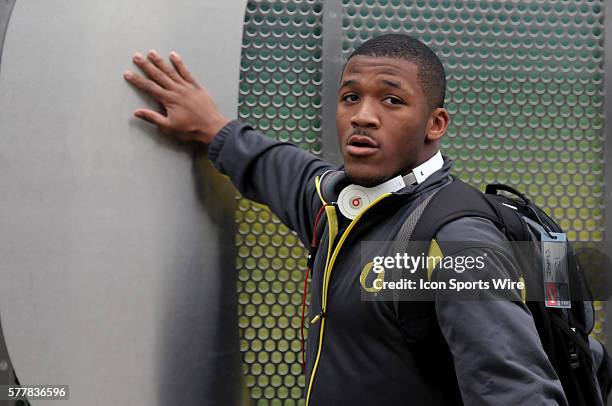 Oregon Ducks running back LaMichael James touches the Oregon