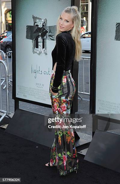 Actress Heather Morris arrives at the Los Angeles Premiere "Lights Out" at TCL Chinese Theatre on July 19, 2016 in Hollywood, California.