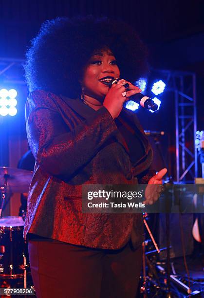 Singer La'Porsha Renae performs onstage at La'Porsha Renae Motown Records Showcase at Capitol Records Building on July 19, 2016 in Los Angeles,...