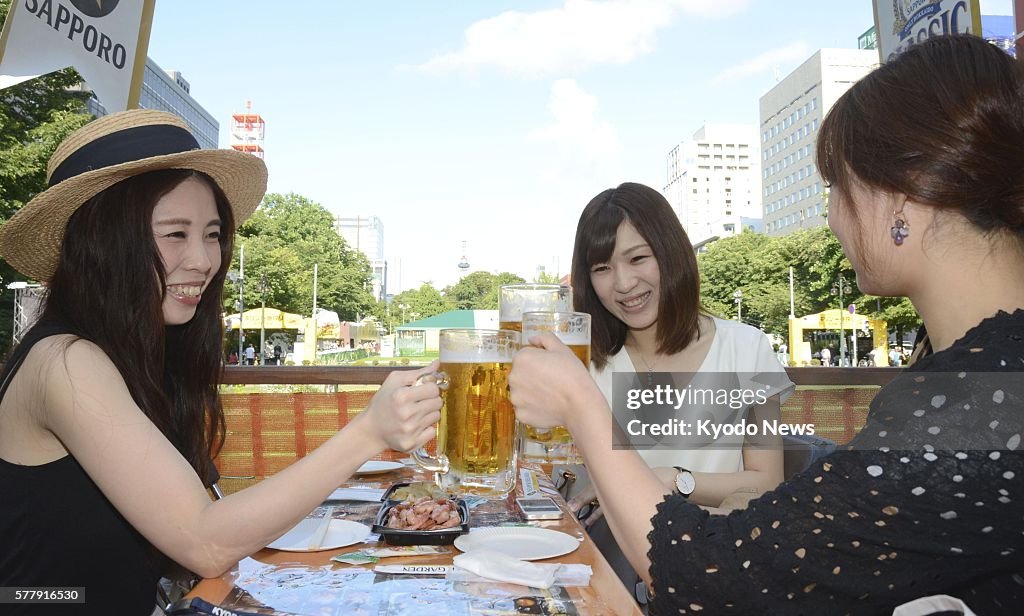 Beer garden in Sapporo opens