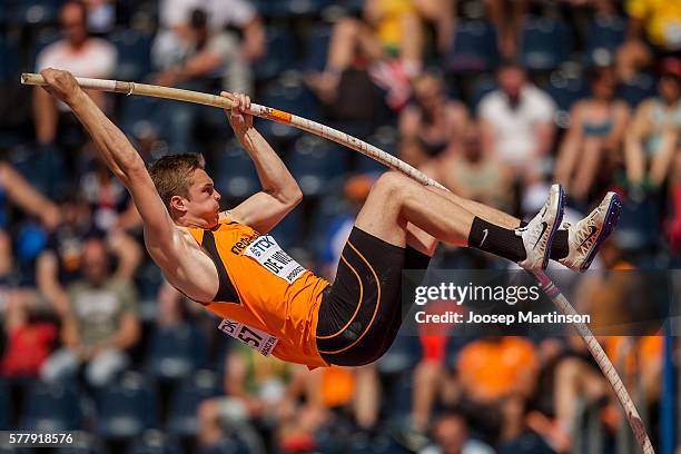 Rody De Wolff from Netherlands competes in men's pole vault decathlon during the IAAF World U20 Championships at the Zawisza Stadium on July 20, 2016...