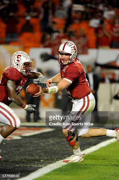 Stanford Cardinal Quarterback Andrew Luck hands off the ball to Stanford Cardinal Running Back Stepfan Taylor during the first half of the Discover...