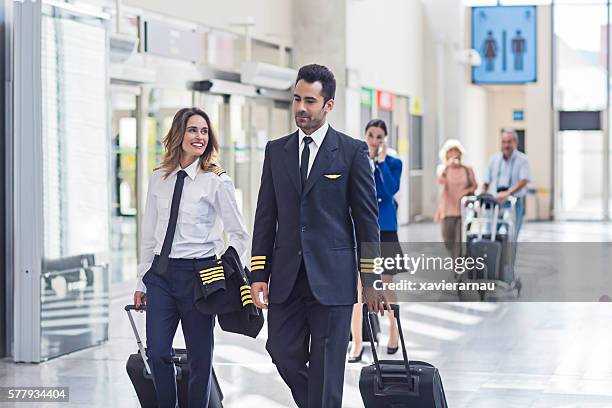 airport - airport crew stock pictures, royalty-free photos & images