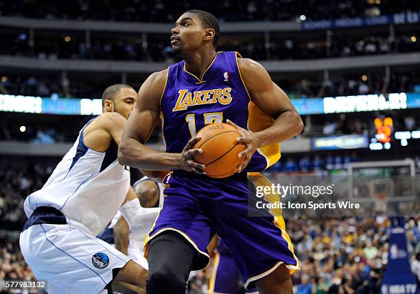 Los Angeles Lakers center Andrew Bynum in the post in an NBA game between the Los Angeles Lakers and the Dallas Mavericks at the American Airlines...