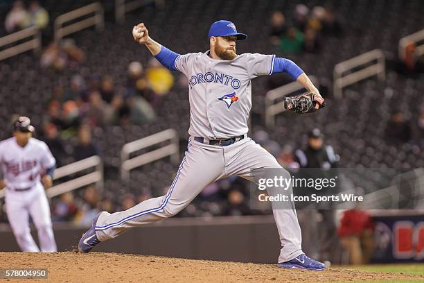 Toronto Blue Jays Pitcher Steve Delabar [5997] pitches in the eighth inning against the Minnesota Twins at Target Field, Minneapolis, MN. Toronto...