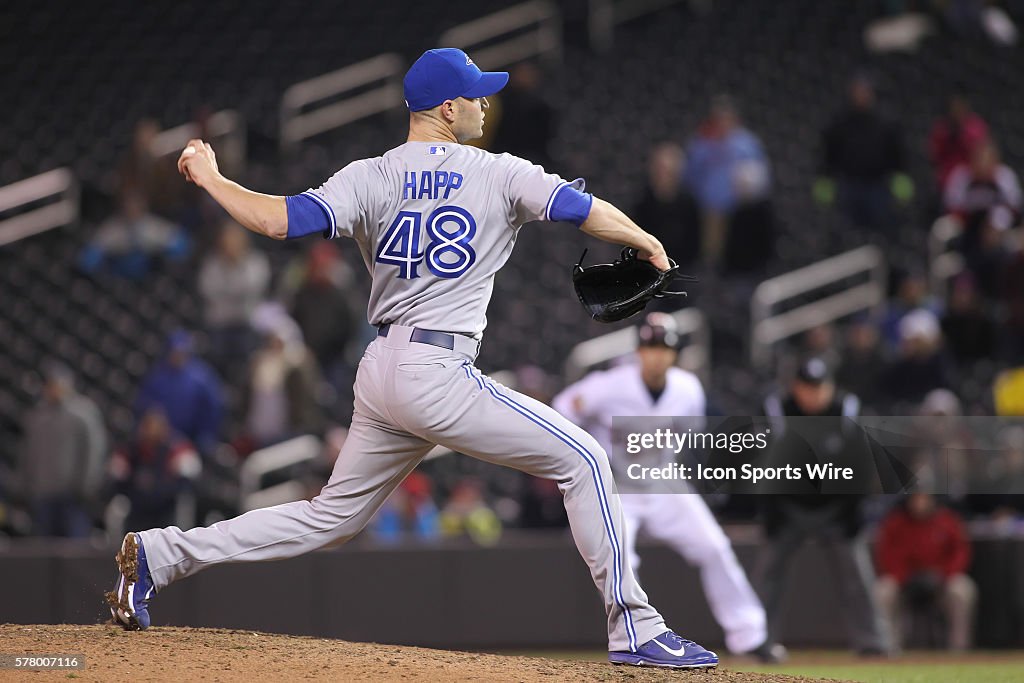 MLB: APR 17 Blue Jays at Twins - Game Two