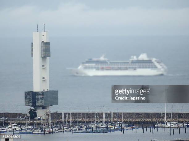 maritime control tower la coruna - hafenkontrollturm stock-fotos und bilder
