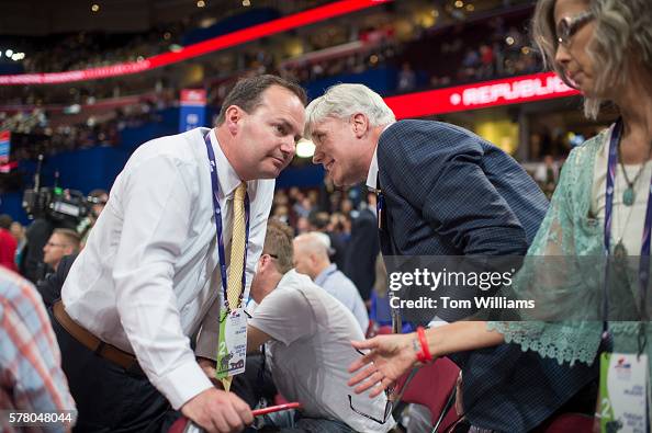 Mike Reed Rnc Sen. Mike Lee, R-Utah, left, talks with Phill Wright, chairman of the ...