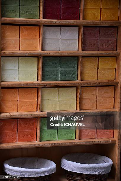 colourful soaps grasse france - grasse 個照片及圖片檔
