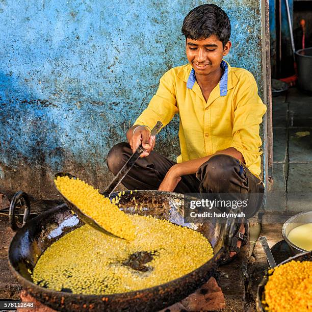 Indian Street Food Vendor Photos and Premium High Res Pictures - Getty