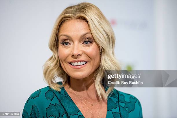 Kelly Ripa Image Collection 67 Kelly Ripa Home Collection For Macys Launch Photos & High Res ...