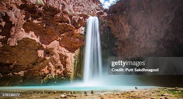 mooney falls - supai - fotografias e filmes do acervo