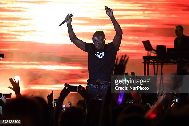British soul and R&amp;B singer Seal performs at the EDP Cool Jazz music festival in Oeiras, Portugal, on July 20, 2016. Photo: Pedro Fiuza