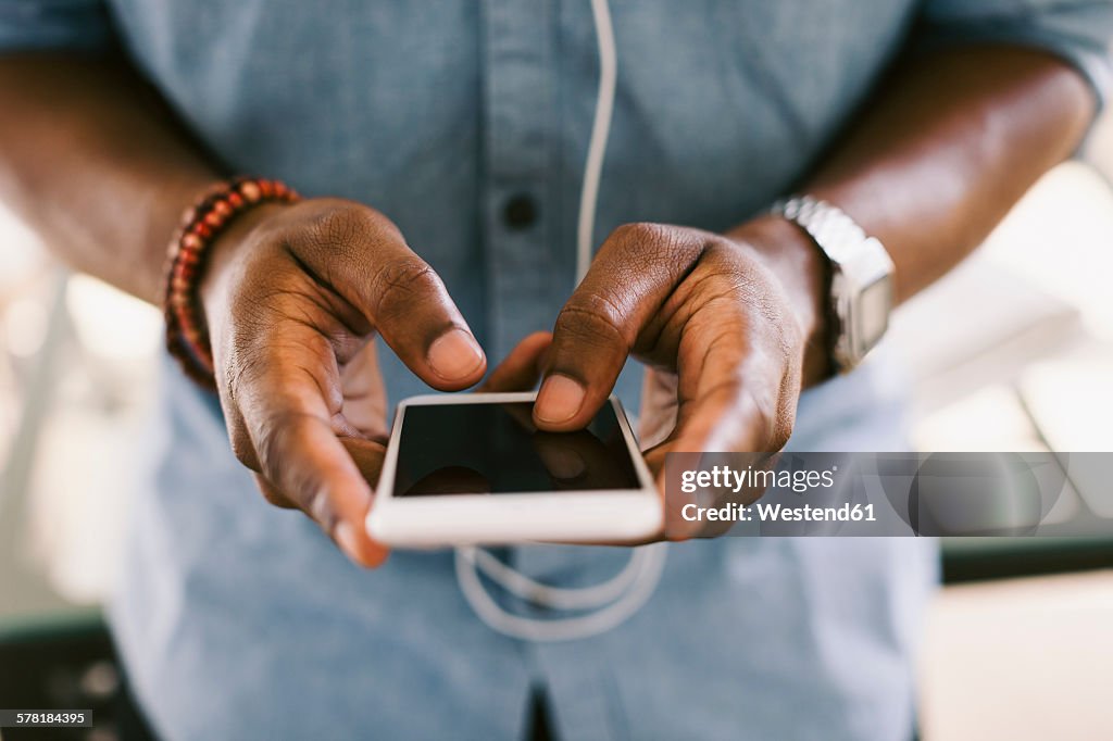 Man holding smartphone