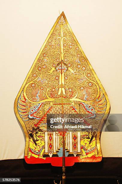 wayang kulit - wayang kulit puppenspiel stock-fotos und bilder