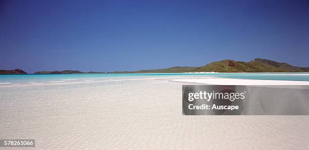 Whitehaven Beach, famous for its white sand, that consists of 98 percent pure silica. Whitsunday Islands, Great Barrier Reef, Queensland, Australia.