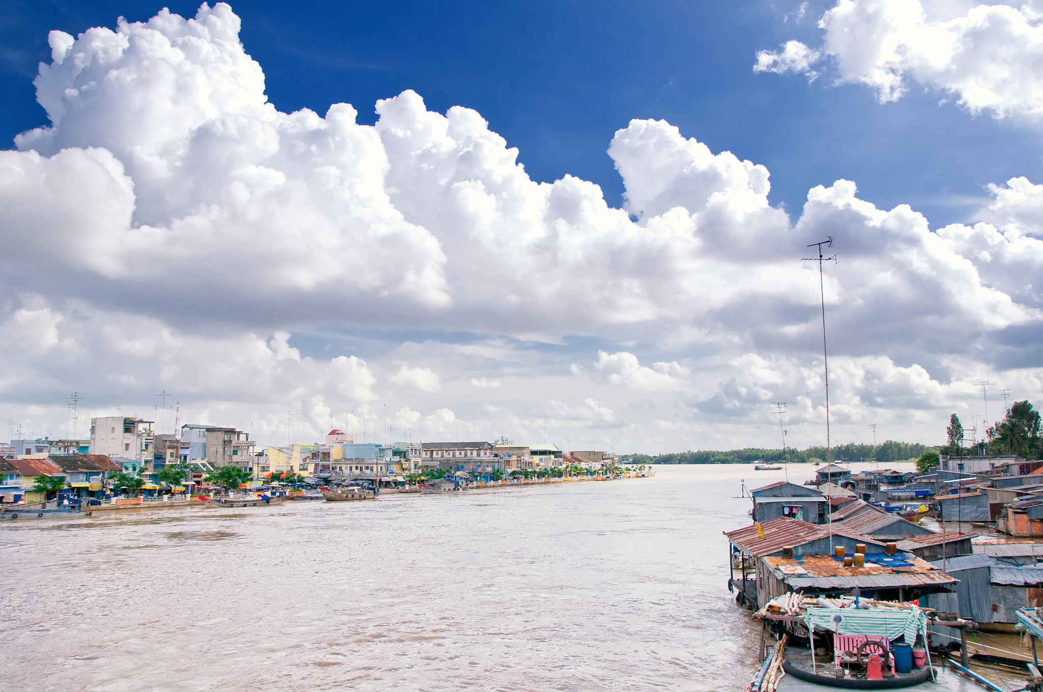 Life on Mekong Delta, Cantho, Vietnam Life on Mekong Delta, Cantho, Vietnam