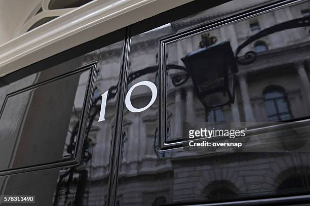 ten downing street - number 10 downing street door stock pictures, royalty-free photos & images