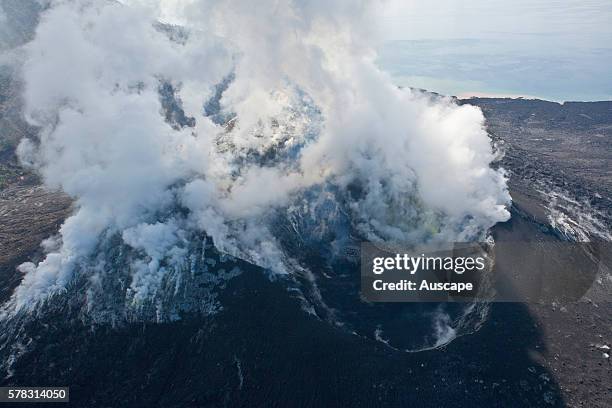 Emissions from the active volcano Tuvurvur, aerial view. It devastated the city of Rabaul in 1994. Near Rabaul, East New Britain, Papua New Guinea.