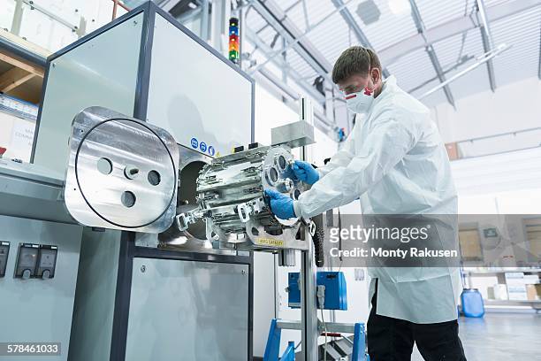 graphene nano material processing in graphene processing factory - nanotechnology stockfoto's en -beelden