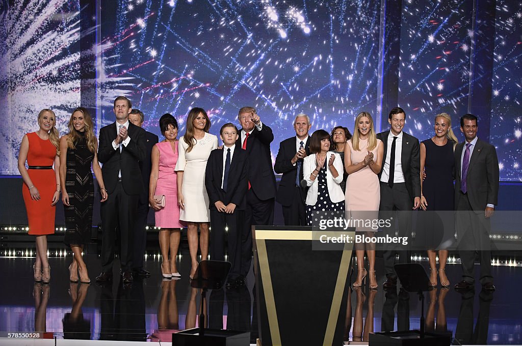 Republicans 2016 Donald Trump, 2016 Republican presidential nominee, center left, and ...
