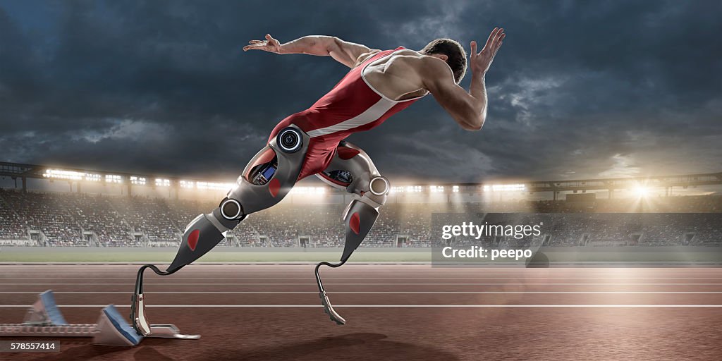 Körperlich behinderte Sportler Sprinten aus Blöcken mit künstlichen Roboter beinen