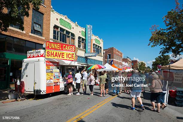 rhythm and roots festival in bristol, tn/va - small town america stock pictures, royalty-free photos & images