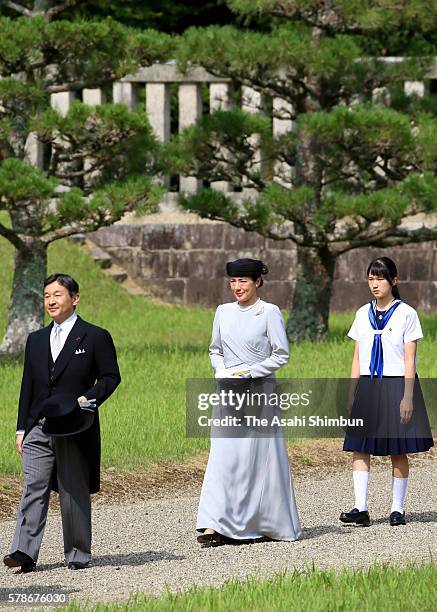 Crown Prince Naruhito, Crown Princess Masako and their daughter Princess Aiko visit the the mausoleum of Emperor Jinmu on July 21, 2016 in Kashihara,...