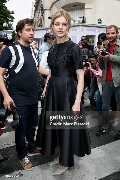 Natalia Vodianova leaves the Christian Dior Haute Couture Fall/Winter 2016-2017 show as part of Paris Fashion Week on July 4, 2016 in Paris, France.