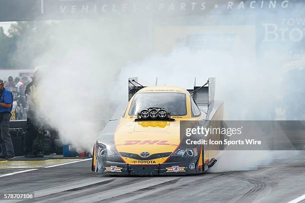 Top Fuel driver Del Worsham in action at the finals of the 60th Annual Chevrolet Performance U.S. Nationals at Lucas Oil Raceway in Indianapolis, IN.