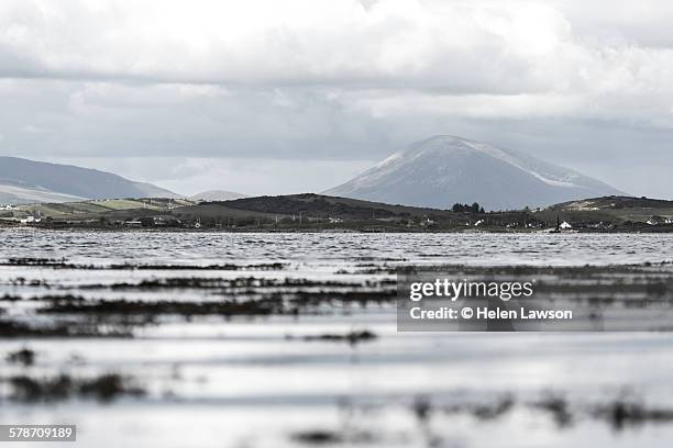 nephin, mountain in county mayo, ireland - clew bay fotografías e imágenes de stock