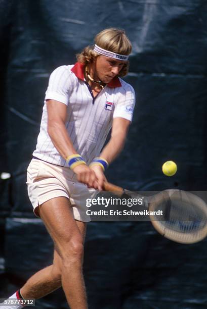 Sweden Bjorn Borg in action vs USA Jimmy Connors during Men's Finals at West Side Tennis Club. Forest Hills, NY 9/12/1976 CREDIT: Eric Schweikardt