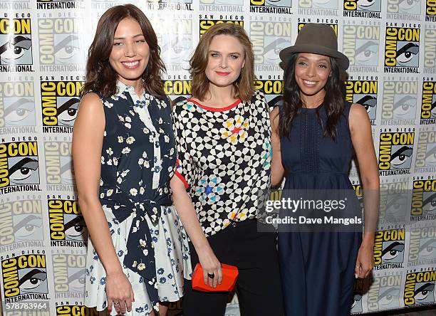 Actresses Michaela Conlin, Emily Deschanel and Tamara Taylor attend Comic-Con International 2016 "Bones" press line at Hilton Bayfront on July 22,...