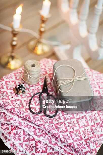 sewing kit - christmas kit photos et images de collection