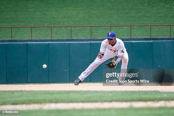 Texas Rangers Infield Luis Sardinas [8619] makes a play on a ground ball during the MLB game between the Seattle Mariners and Texas Rangers played at...