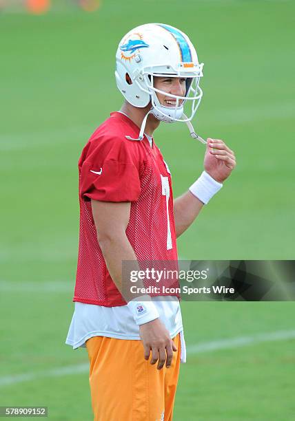 Pat Devlin American Football Photos and Premium High Res Pictures ...