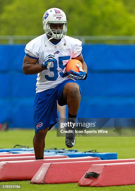 Buffalo Bills running back Bryce Brown in action during the 2014 Buffalo Bills OTA practice session at the Buffalo Bills Field House in Orchard Park,...