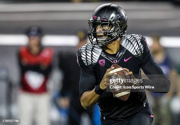 Oregon Ducks quarterback Marcus Mariota during the game between the Arizona Wildcats and the Oregon Ducks at Autzen Stadium in Eugene, Oregon.