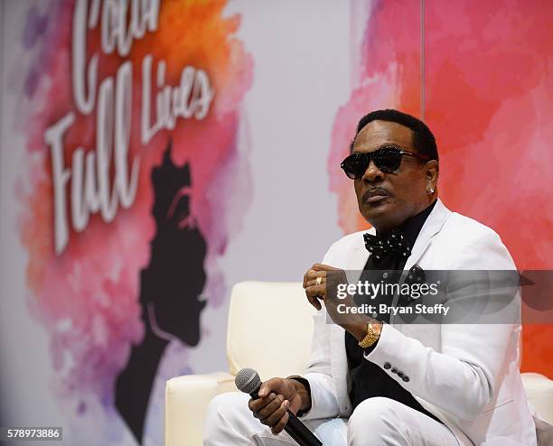 Singer Charlie Wilson speaks at the State Farm Color Full Lives Art Gallery during the 2016 State Farm Neighborhood Awards at Mandalay Bay Resort and...