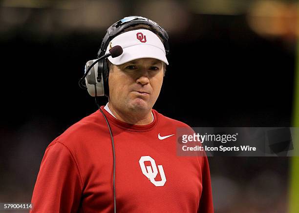 Oklahoma Sooners head coach Bob Stoops in the Oklahoma Sooners 45-31 victory over the Alabama Crimson Tide in the Allstate Sugar Bowl at the...
