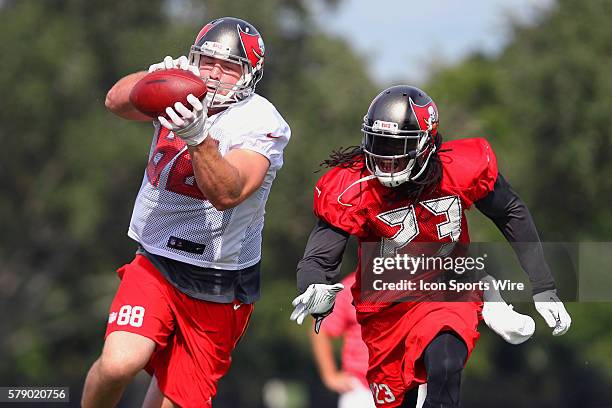 Luke Stocker Mark Stocker Photos and Premium High Res Pictures - Getty Images