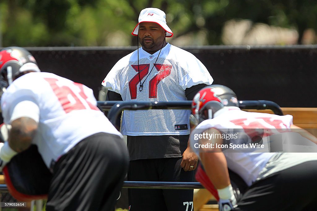 NFL: JUN 10 Buccaneers Minicamp
