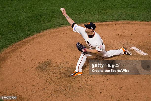 San Francisco Giants starting pitcher Tim Hudson pitching in the 5th inning, during game three of the World Series between the San Francisco Giants...