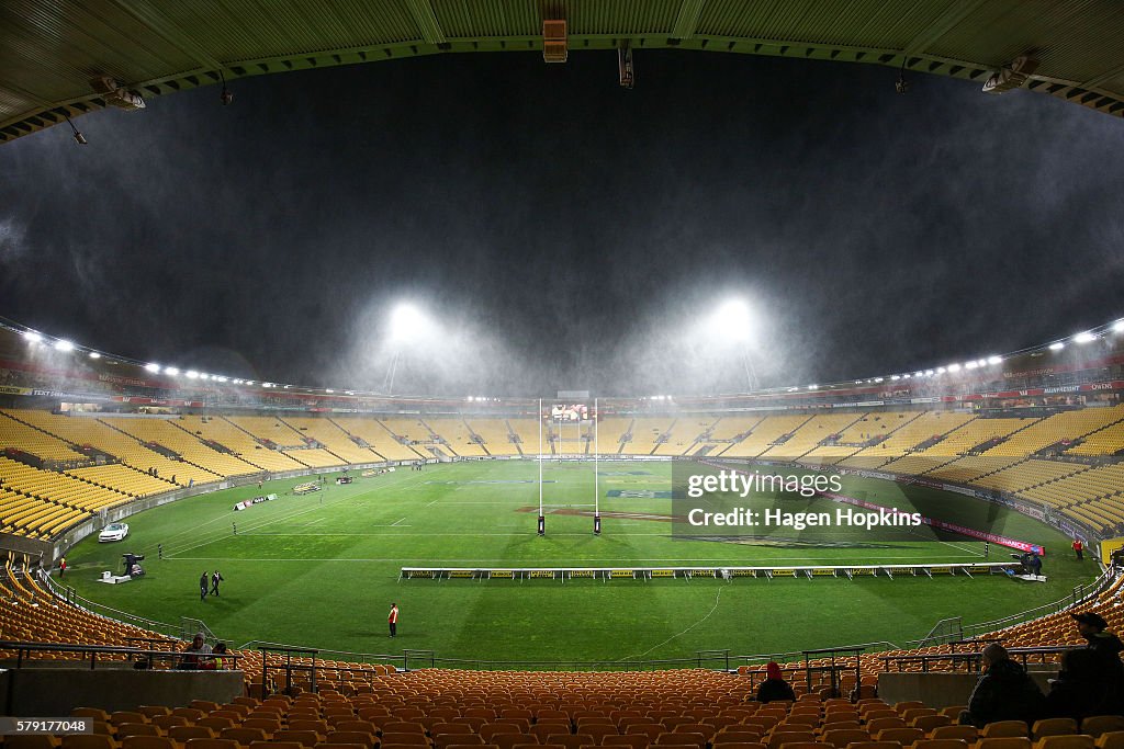 Super Rugby Quarterfinal - Hurricanes v Sharks